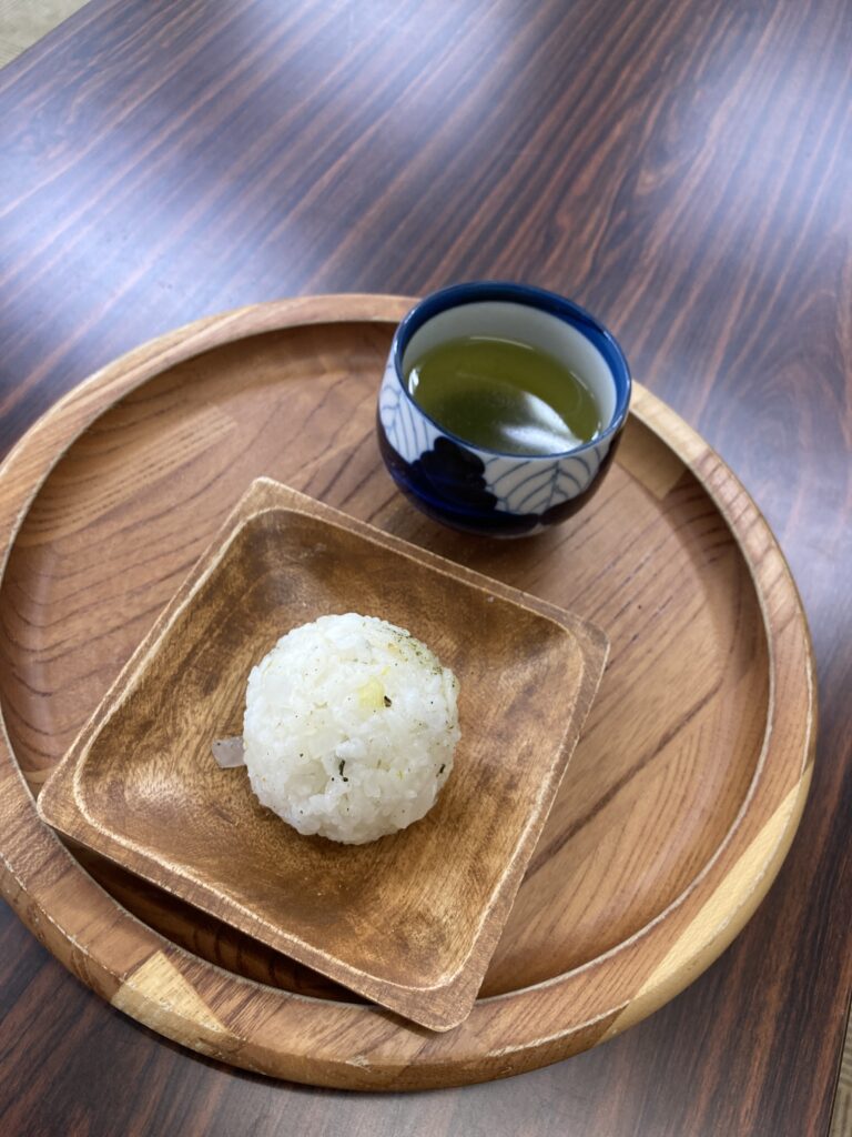 福山市 OnigiriOne(椀